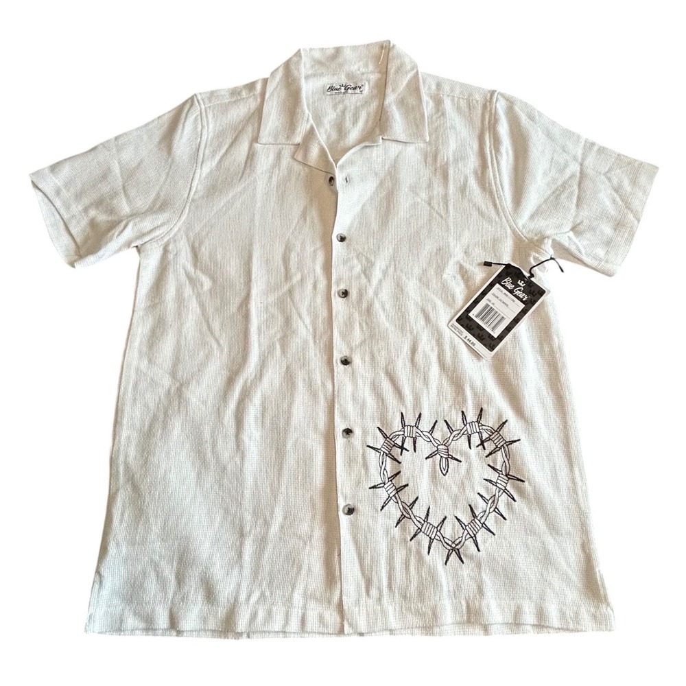 Blue Gear Mens Waffle Knit Barbed Wire Heart Button Up Shirt White M